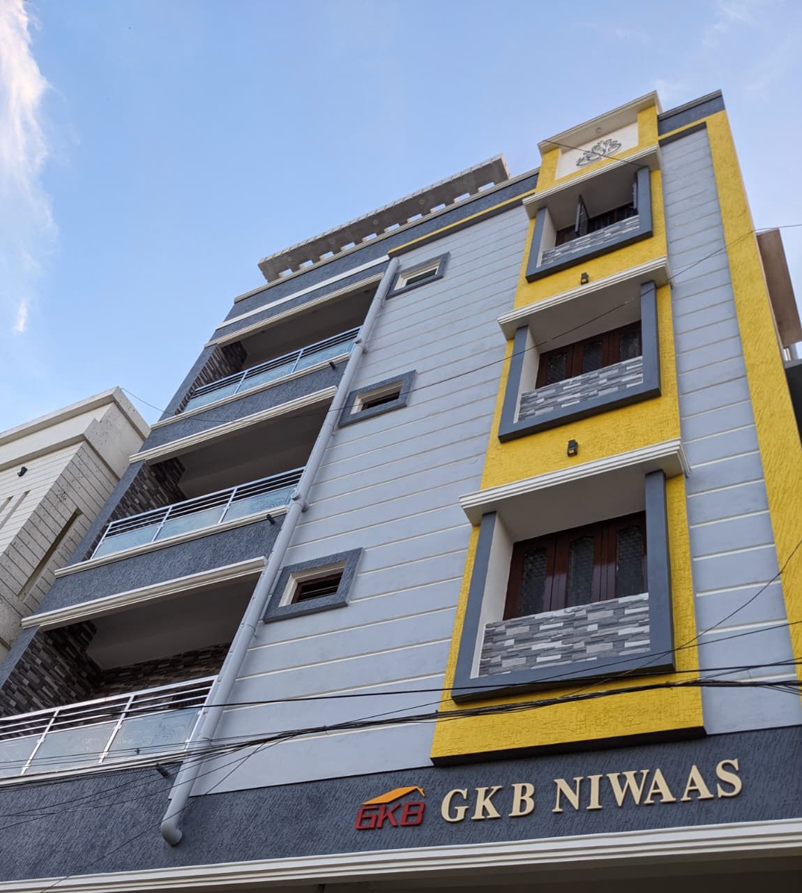 Key Nest Living Building - Side View